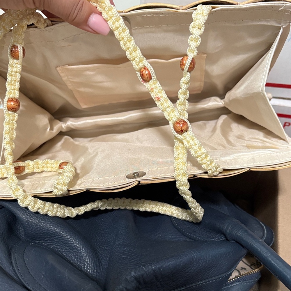 Designer handbags project condition - Picture 3 of 4